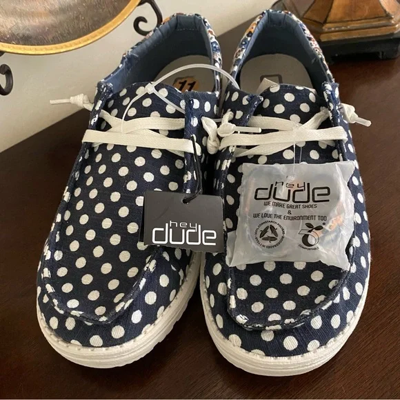 NWT Hey Dude Wendy Funk Navy Flora Dot Shoes Women’s 11 Comfort Casual Everyday - Picture 3 of 6